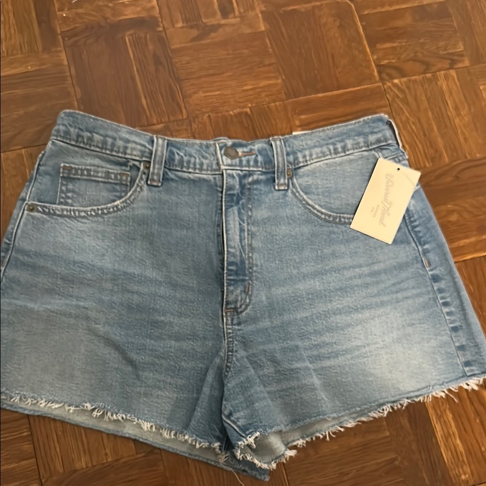 Universal Thread High-Rise 90s Cutoff Shorts